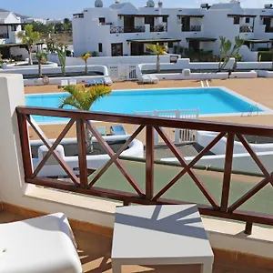 Laura Playa Blanca (Lanzarote)